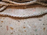 Touw, wit gevlochten, 8 meter lang detail